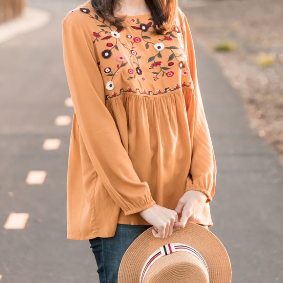 ⭐️LAST1⭐Embroidered Floral Babydoll Top In Honey - Picture 2 of 8